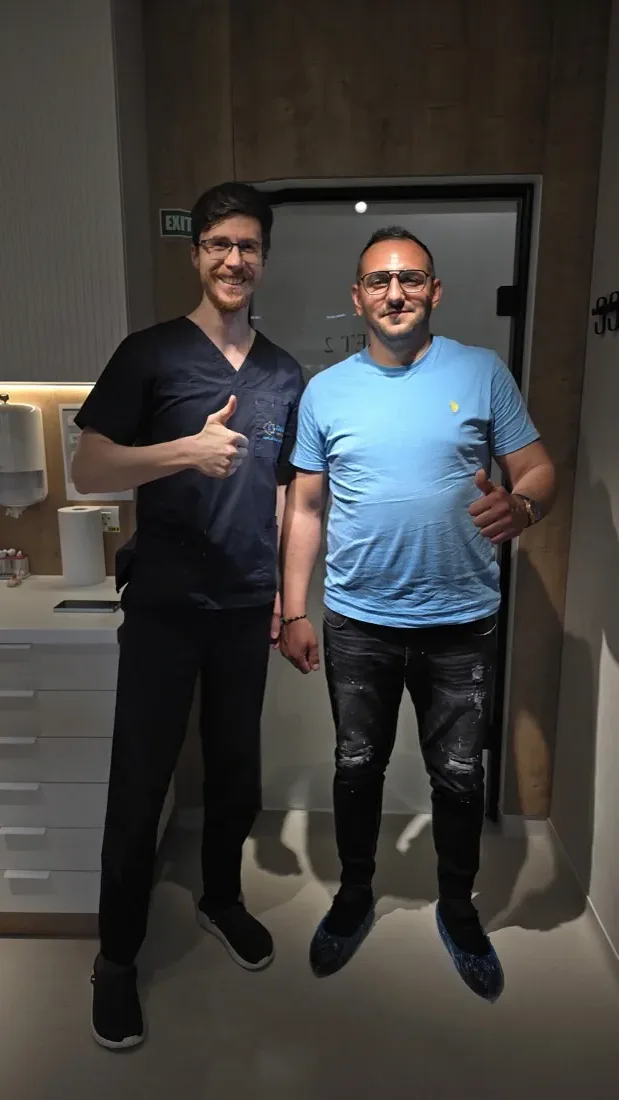 Pacient al clinicii stomatologice DaviDent Aesthetics, Sector 6 București (6)