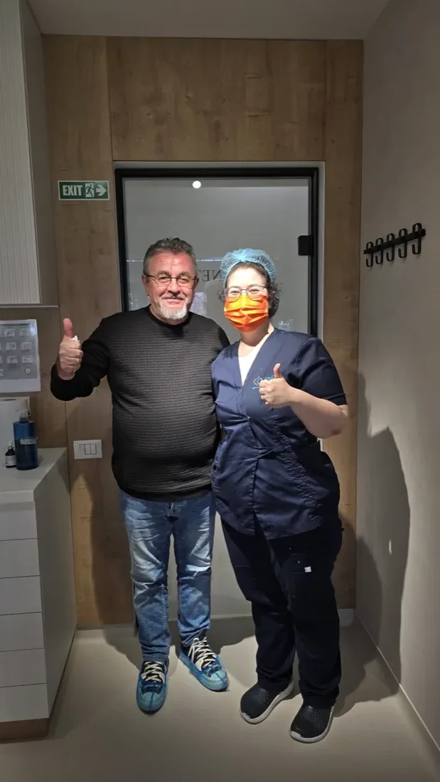 Pacient al clinicii stomatologice DaviDent Aesthetics, Sector 6 București (7)