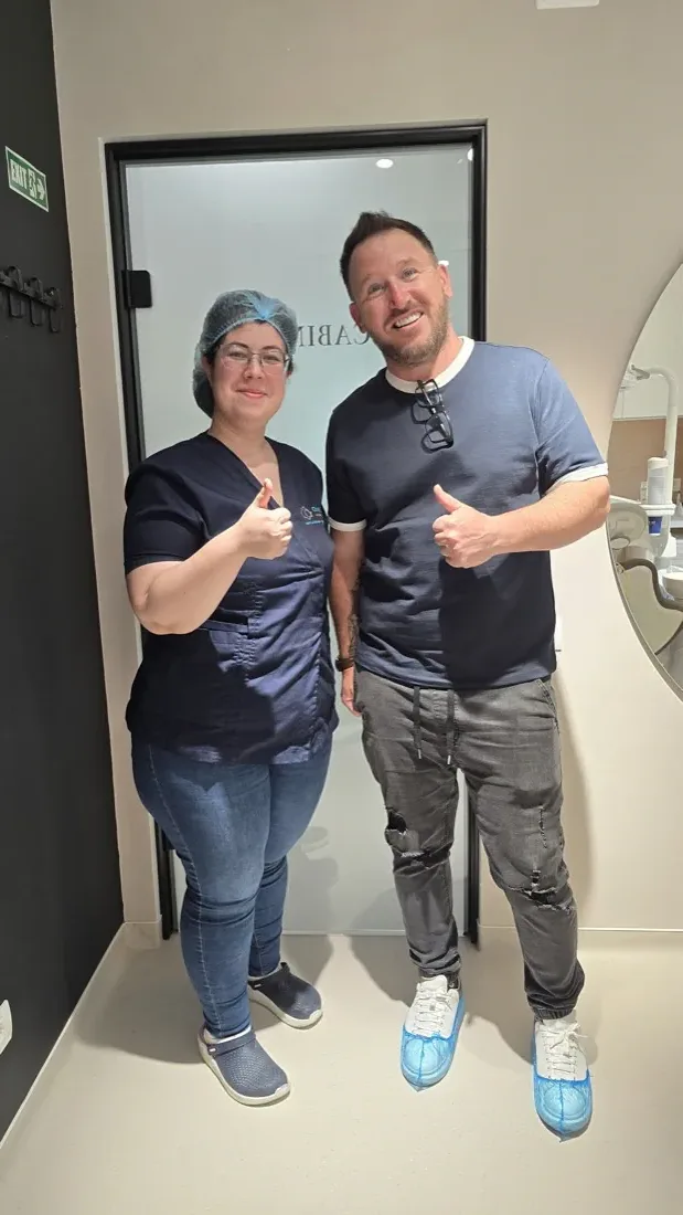 Pacient al clinicii stomatologice DaviDent Aesthetics, Sector 6 București (9)