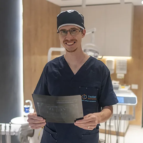 Dr. Davidoiu Alexandru, Medic specialist chirurgie dento-alveolară la DaviDent Aesthetics, Sector 6 București